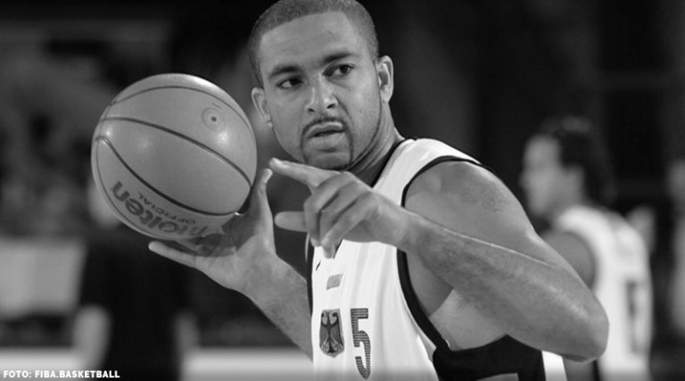 Ademola Okulaja im Alter von 46 Jahren gestorben basketball.de